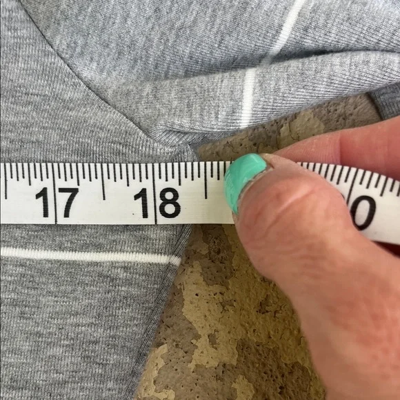 New White House Black Market Long Sleeve Gray Dress - Picture 8 of 10